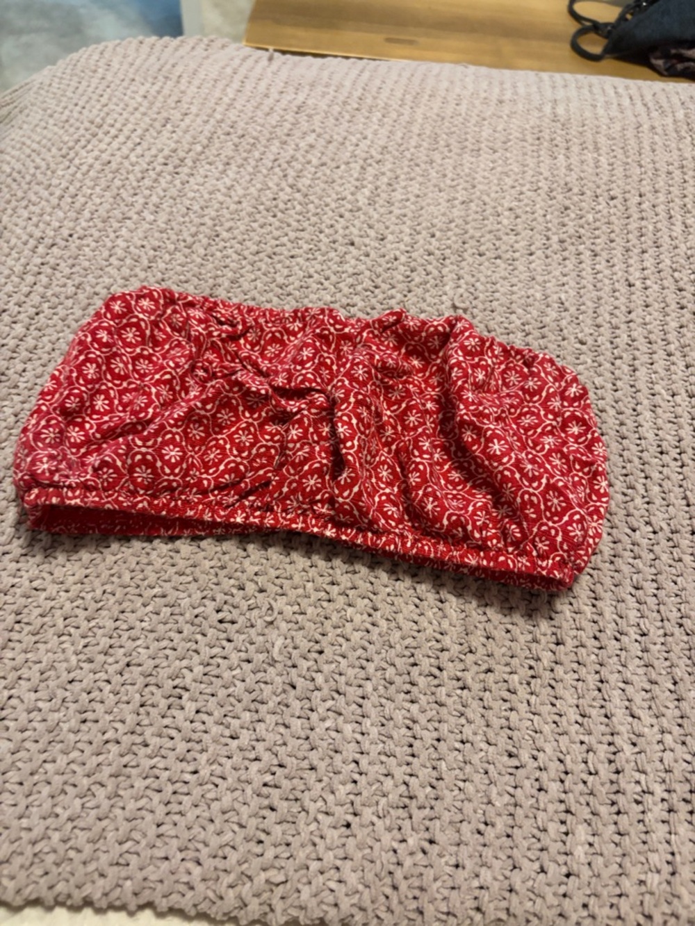 Red Floral Bandeau Headband - Stylish Women's Hair Accessory